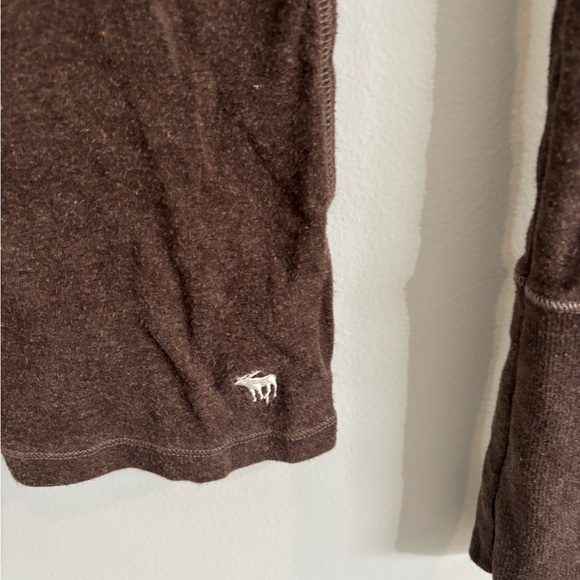 Vintage Y2K Abercrombie & Fitch Brown Long Sleeve Henley Moose Logo Size Small - Picture 2 of 6